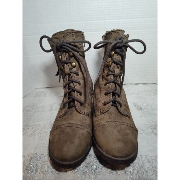 Report Martin‎ Boots Womens 7.5 Side Zip Block Heel Round Toe Lace Detail Brown - Picture 2 of 14